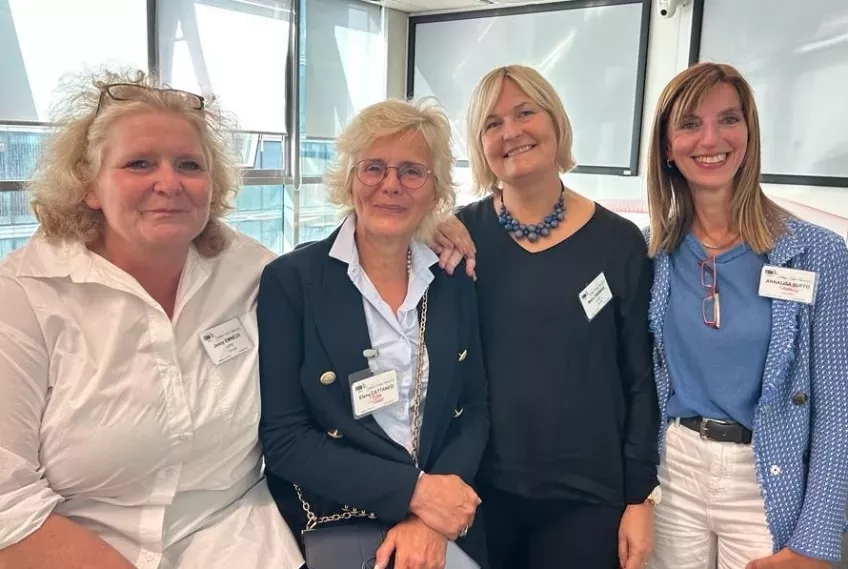 gruppbild Jenny Emneus. Elena Cattaneo, Malin Parmar och Annalisa Buff